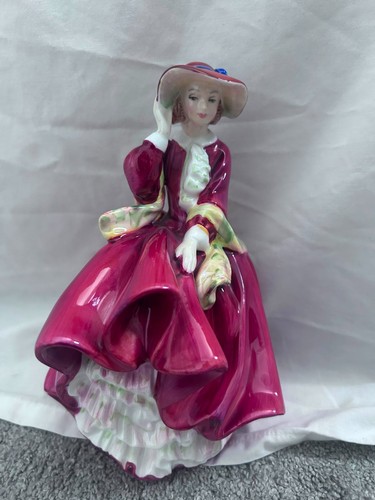 Royal doulton figurine top - royal,