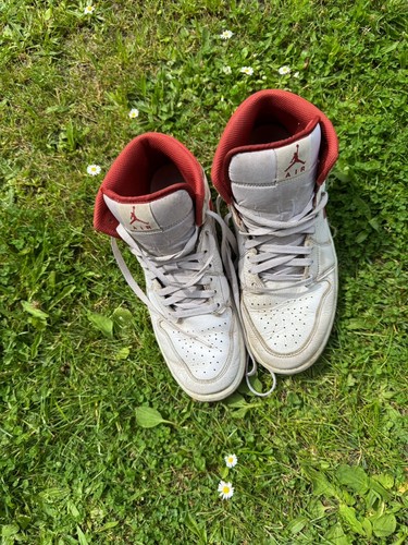 Jordan size uk10 - 1’s,