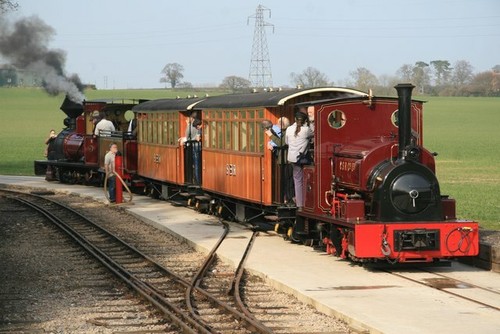 Photo statfold barn railway - barn,
