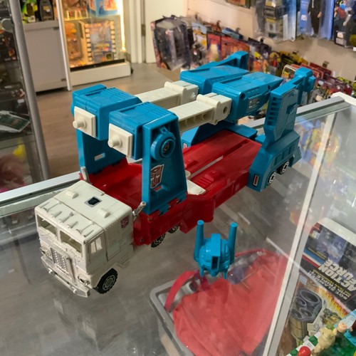 Hasbro transformers ultra - hasbro,