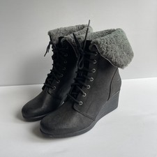 UGG Zea sheepskin boots UK 7.5