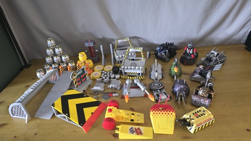 Robot wars pull - back, toys