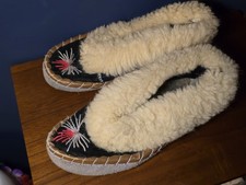 Papucie used sheep wool slip