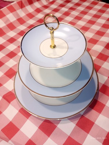 Doulton tier cake - 3, stand