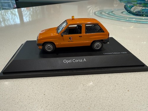 Opel corsa a stadt - opel,