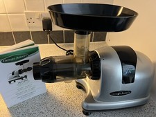 Omega 8007 Juicer & Nutrition Centre In Silver