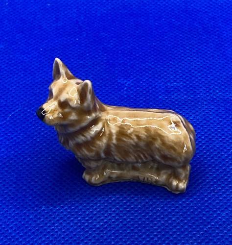 Wade whimsie honey brown corgi - wade,