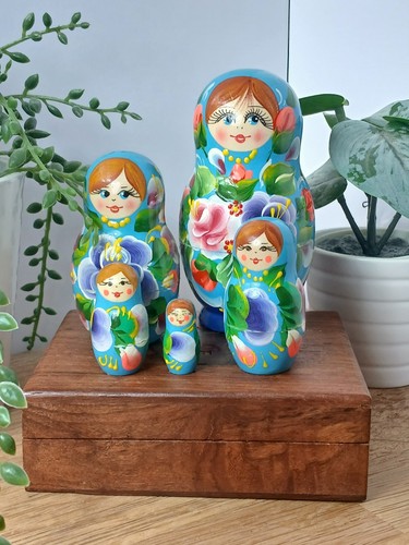 Vintage russian nesting dolls - nesting,