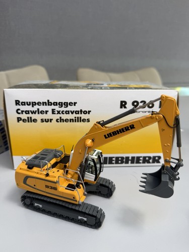 Liebherr 936 excavator - r,