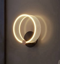 Modern Circle Wall Light. Black.