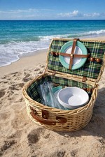 4 Person Wicker Picnic Basket