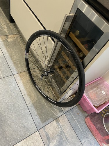 Black 700c exile front wheel - black,