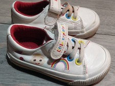 Cocomelon Trainers  Size 4