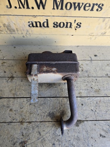 Briggs and stratton - and, exhaust