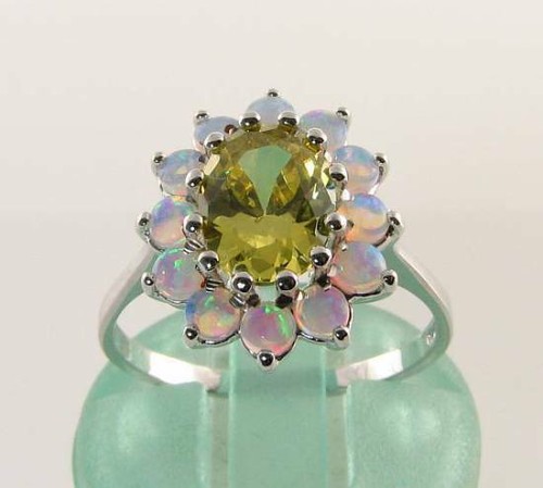 9ct white gold peridot - 9ct,