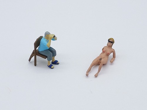 Preiser figures sunbather - figures,