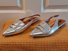 Ladies Size 4 Nice Leather