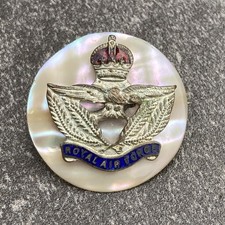 WW2 RAF Mother of Pearl Backed Enamel Sweetheart Brooch Badge