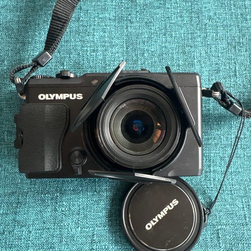 Olympus stylus console - xz-2,