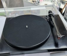 Project Debut Carbon DC record player - Black, Good condition 