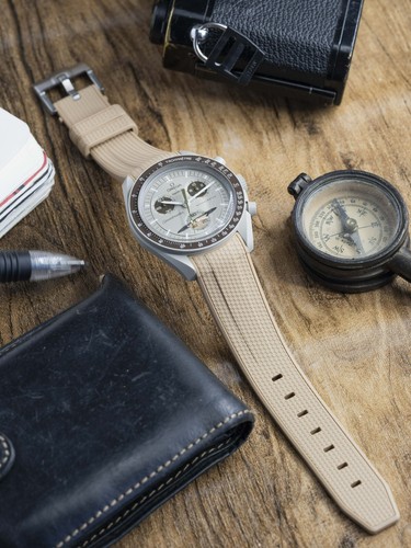 Omega swatch moonswatch - omega,