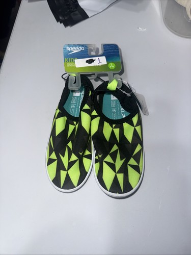 Nwt speedo green black - speedo,