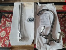 Traditional Swivel Twin Lever