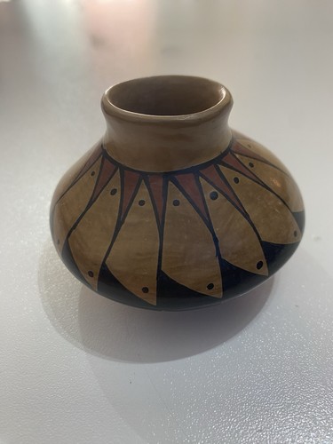 Mata ortiz pot signed - signed, by