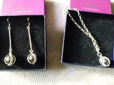 New 'Giles Deacon Rocks'