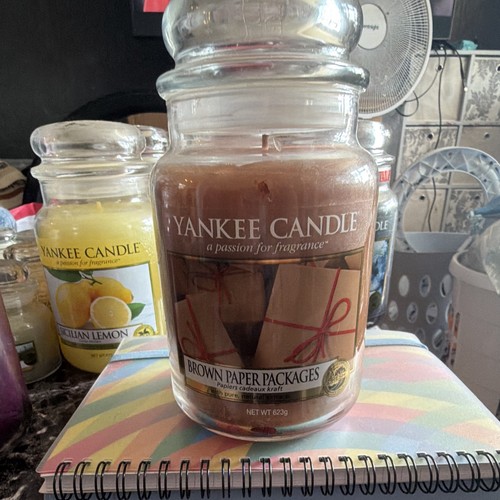 Yankee candle brown - brown, paper