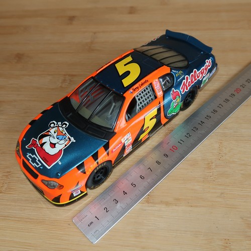 Racing champions nascar 24 - champions, 1:24