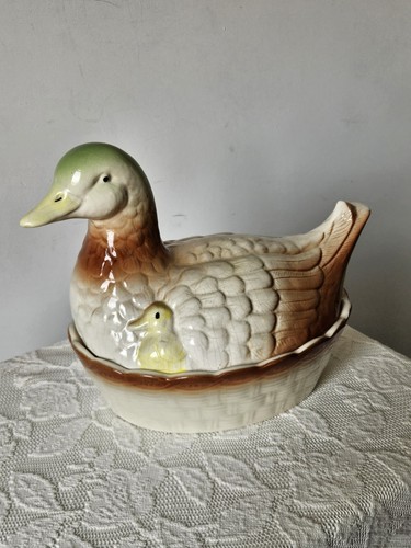 Vintage 70s duck nest egg - duck,
