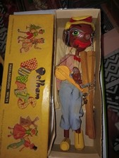Pelham Puppets  -   Minstrel