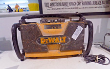 DeWALT DW911 Jobsite Radio