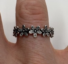 Pandora Dazzling Daisy Ring UK