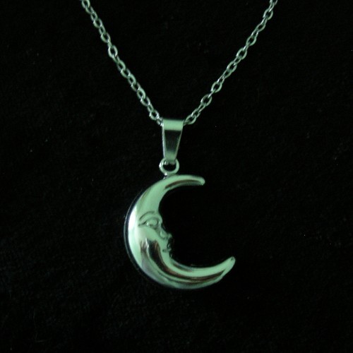 Man the moon necklace - the,