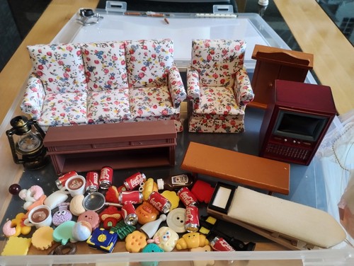 12th scale dolls house - 1,