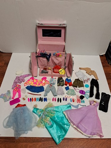 Barbie offical metal wardrobe - barbie,