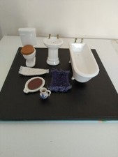 VINTAGE 4 PIECE WHITE PORCELAIN DOLLS HOUSE VICTORIAN STYLE BATHROOM SUITE