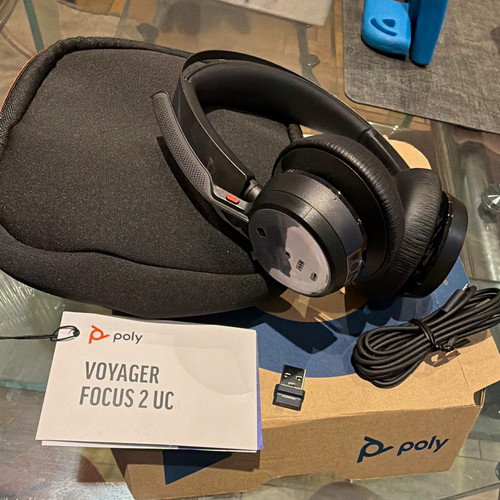 Poly voyager focus uc - poly, 2