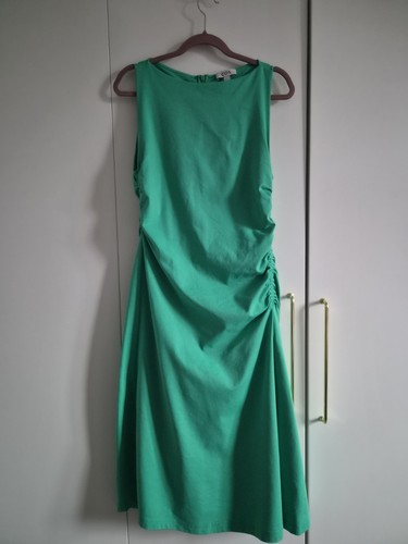 Cos green asymmetric gathered