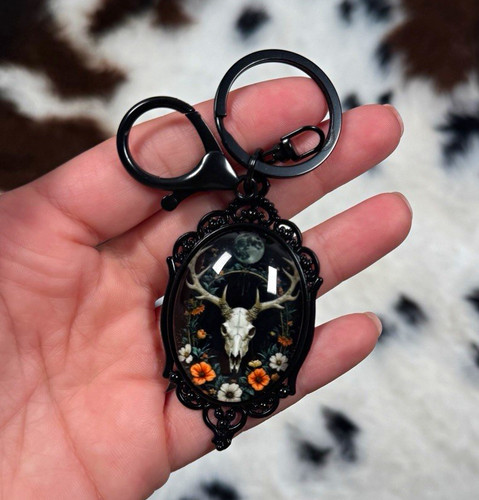 Black metal cow skull charm - black,