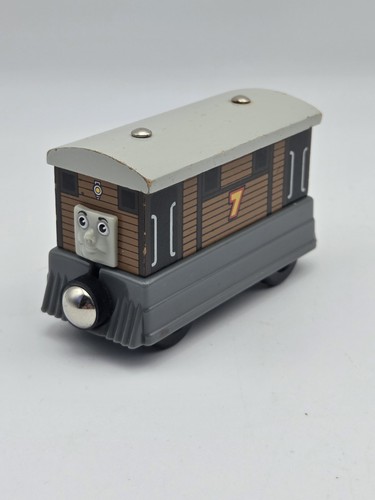 Thomas the tank engine - thomas,