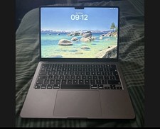 Apple MacBook Air 13inch 2024