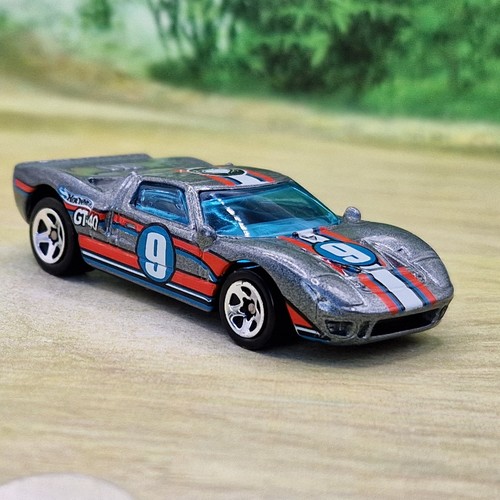 Hot wheels ford gt40 diecast - ford,