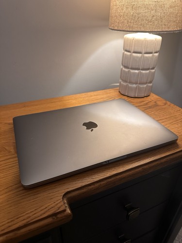 Macbook pro inch - pro, space
