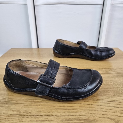 Clarks black shoes size - 4, d