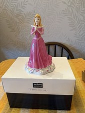 Royal Doulton Showcase