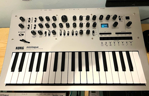 Korg minilogue analogue key - analogue, 37-key