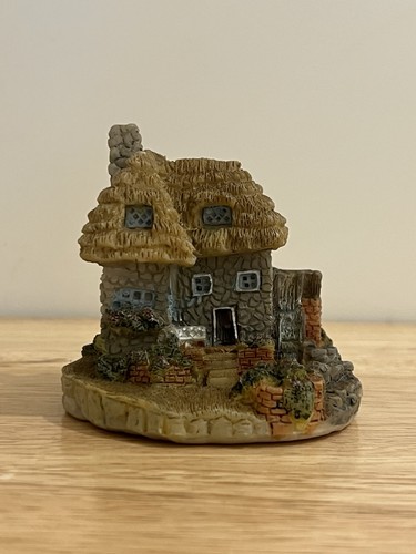 Little cottage ornament - little,